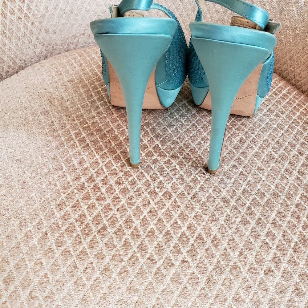 Shoes - Picture 5 of 5
